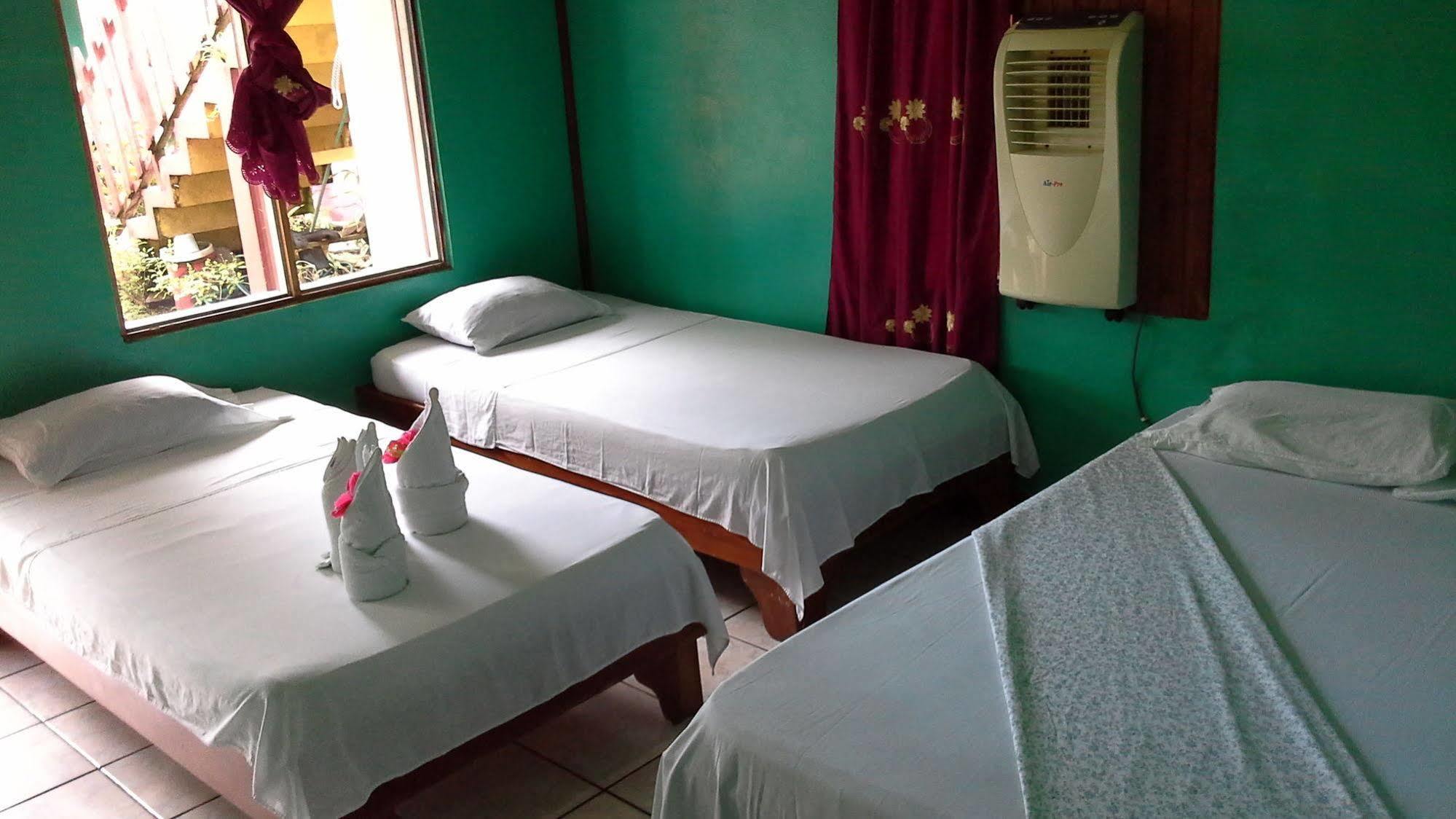 Cabinas Miss Miriam 2 Tortuguero Εξωτερικό φωτογραφία