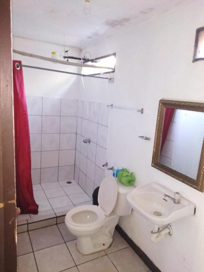 Cabinas Miss Miriam 2 Tortuguero Εξωτερικό φωτογραφία